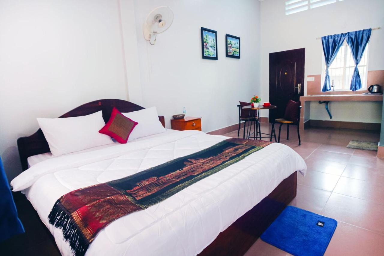 Lea'S Guesthouse And Restaurant Kampot Kültér fotó