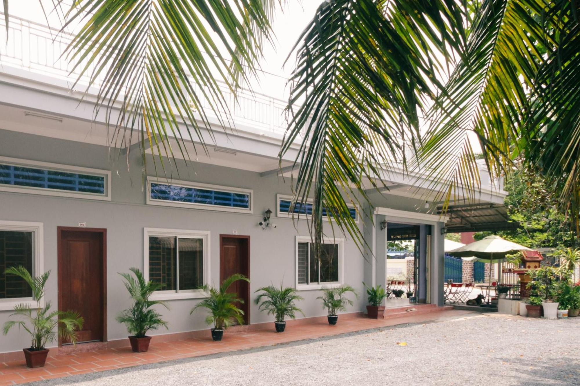 Lea'S Guesthouse And Restaurant Kampot Kültér fotó